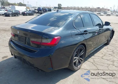 2024 BMW 3 Series 330I z USA, uszkodzony, nr VIN 3MW69FF00R8E09383